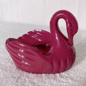 Vintage 90s Pink Plastic Swan Shaped Soap Dish